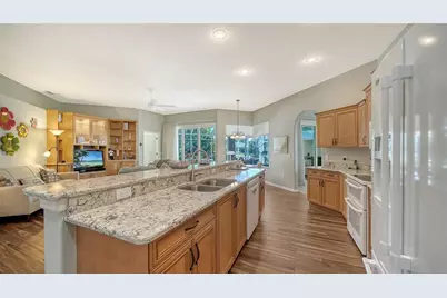 8875 Macgregor Lane, Sarasota, FL 34238 - Photo 16