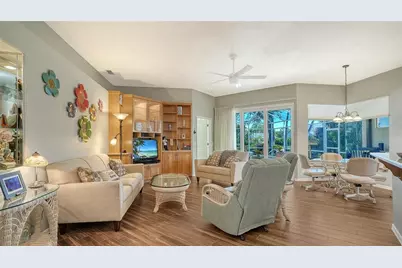 8875 Macgregor Lane, Sarasota, FL 34238 - Photo 12