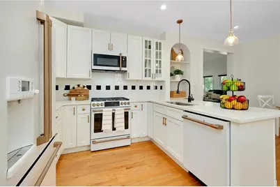 446 Burns Court, Sarasota, FL 34236 - Photo 12