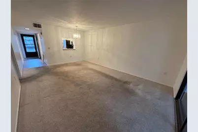 379 Springdale Drive #379, Bradenton, FL 34210 - Photo 2