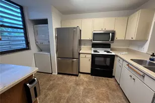 379 Springdale Dr, Bradenton, FL 34210 - Photo 4