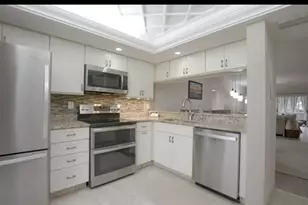 310 Wexford Terrace, Venice, FL 34293 - Photo 4