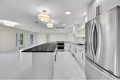 3119 Pinecrest Street, Sarasota, FL 34239 - Photo 12