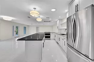 3119 Pinecrest St, Sarasota, FL 34239 - Photo 12