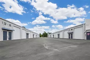 829 57th St E, Bradenton, FL 34208 - Photo 10