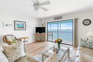 901 Gulf Dr S, Bradenton Beach, FL 34217 - Photo 8