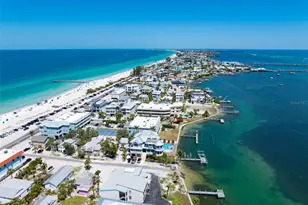 901 Gulf Dr S, Bradenton Beach, FL 34217 - Photo 54