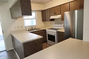 3914 Gatewood Dr, Sarasota, FL 34232 - Photo 8