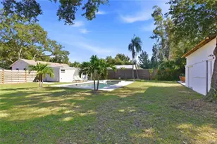 2826 Marlette St, Sarasota, FL 34231 - Photo 22