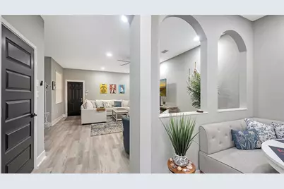 3827 Parkridge Circle #1-102, Sarasota, FL 34243 - Photo 8