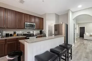 3827 Parkridge Cir, Sarasota, FL 34243 - Photo 12