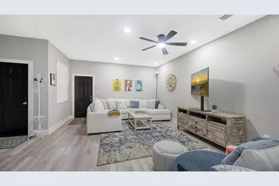 3827 Parkridge Circle #1-102, Sarasota, FL 34243 - Photo 4