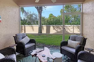 3827 Parkridge Cir, Sarasota, FL 34243 - Photo 10