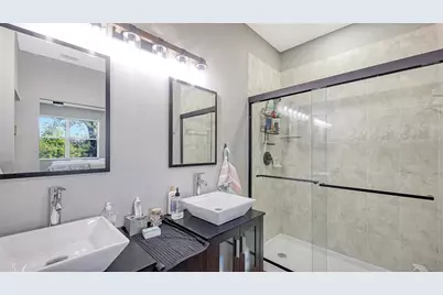 3827 Parkridge Circle #1-102, Sarasota, FL 34243 - Photo 22