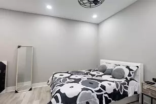 3827 Parkridge Cir, Sarasota, FL 34243 - Photo 28