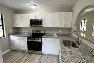 10015 SE 225th Dr, Hawthorne, FL 32640 - Photo 2