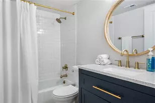 1007 Gulf Dr N, Bradenton Beach, FL 34217 - Photo 34