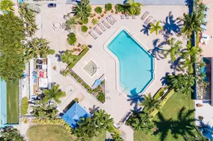 1007 Gulf Dr N, Bradenton Beach, FL 34217 - Photo 36