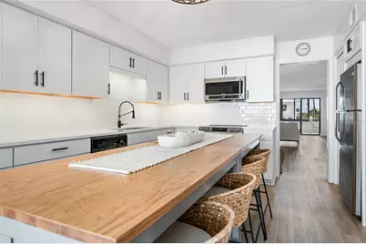 1007 Gulf Drive N #106, Bradenton Beach, FL 34217 - Photo 4