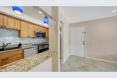 631 N Orange Avenue #208, Sarasota, FL 34236 - Photo 8