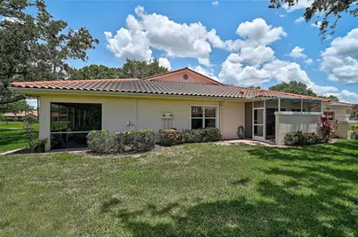 7341 Golf Pointe Circle, Sarasota, FL 34243 - Photo 38