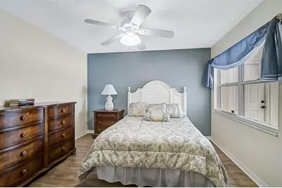 7341 Golf Pointe Circle, Sarasota, FL 34243 - Photo 26
