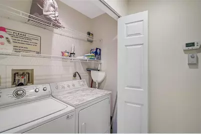 7341 Golf Pointe Circle, Sarasota, FL 34243 - Photo 30