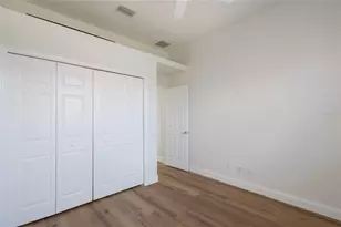 7111 41st Ln E, Sarasota, FL 34243 - Photo 26