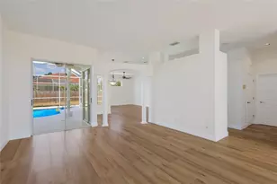 7111 41st Ln E, Sarasota, FL 34243 - Photo 8