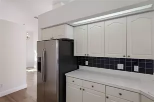 7111 41st Ln E, Sarasota, FL 34243 - Photo 12