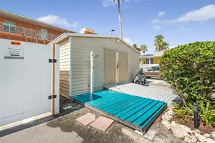 1603 Gulf Dr N, Bradenton Beach, FL 34217 - Photo 32