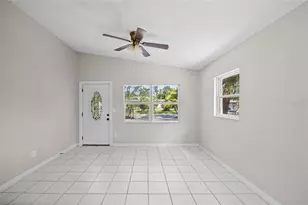818 28th St Cir E, Bradenton, FL 34203 - Photo 4