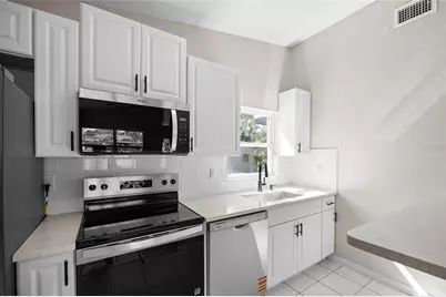 818 28th Street Circle E, Bradenton, FL 34203 - Photo 10