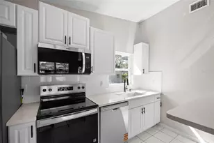 818 28th St Cir E, Bradenton, FL 34203 - Photo 10