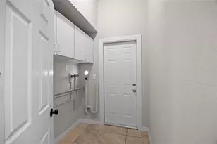 818 28th St Cir E, Bradenton, FL 34203 - Photo 18