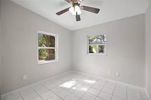 818 28th St Cir E, Bradenton, FL 34203 - Photo 12