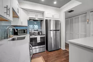 5420 Swift Rd, Sarasota, FL 34231 - Photo 8