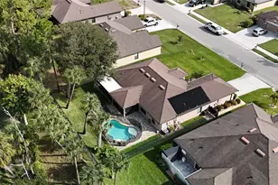 9023 49th Ave E, Palmetto, FL 34221 - Photo 4