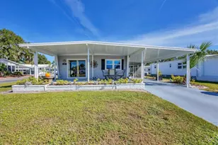 131 Oakwood Ln, Sarasota, FL 34237 - Photo 1