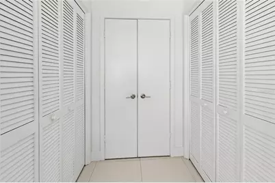 400 Golden Gate Point #11, Sarasota, FL 34236 - Photo 24