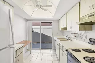 6238 Green View Cir, Sarasota, FL 34231 - Photo 18