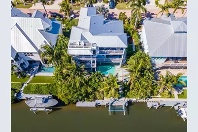 519 Villa Rosa Way, Anna Maria, FL 34216 - Photo 10