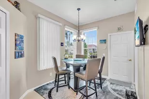 8151 Victoria Falls Cir, Sarasota, FL 34243 - Photo 18
