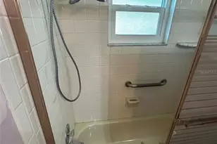 5004 Brandeis Cir N, Sarasota, FL 34243 - Photo 34