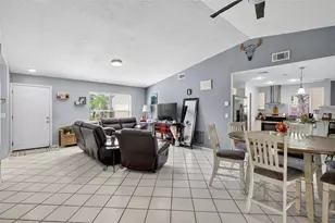 4809 Camphor Ave, Sarasota, FL 34231 - Photo 6