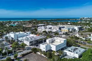 51 S Adams Dr, Sarasota, FL 34236 - Photo 22