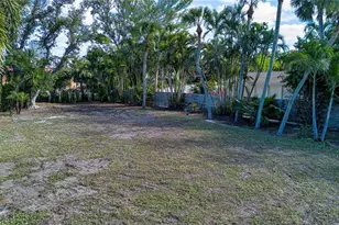 51 S Adams Dr, Sarasota, FL 34236 - Photo 6