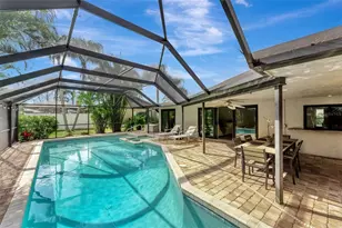 4553 Charing Cross Rd, Sarasota, FL 34241 - Photo 4