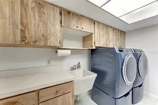 4553 Charing Cross Rd, Sarasota, FL 34241 - Photo 46