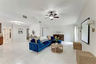 4553 Charing Cross Rd, Sarasota, FL 34241 - Photo 10